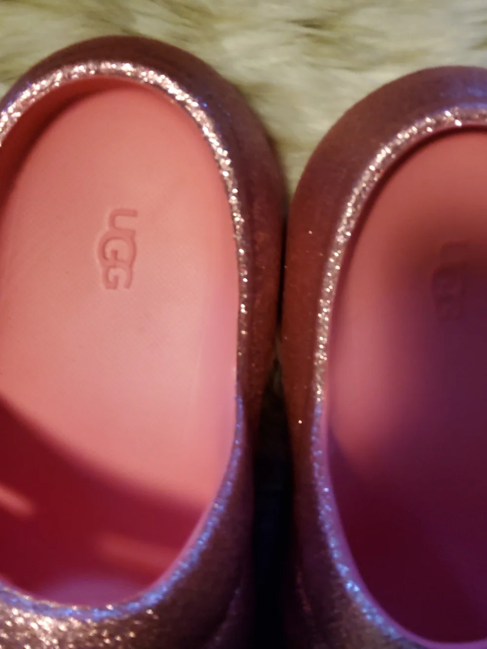UGG K Sport Yeah Glitter Size 1 NWT